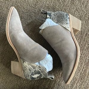 *BRAND NEW* Dolce Vita booties.